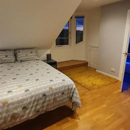 Spacious, Modern 3 Bedroom Luxury Flat In Centre Location Broughty Ferry Exterior foto