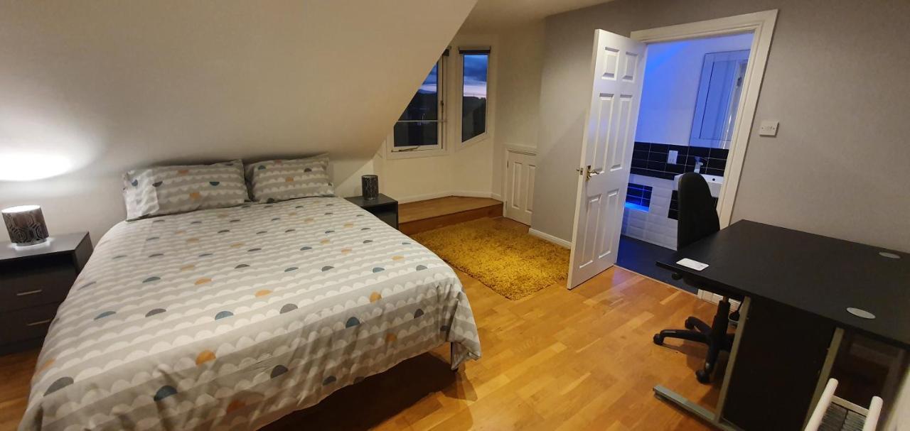 Spacious, Modern 3 Bedroom Luxury Flat In Centre Location Broughty Ferry Exterior foto